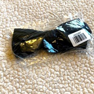 Black striped Jon Vandyk bow tie NWT